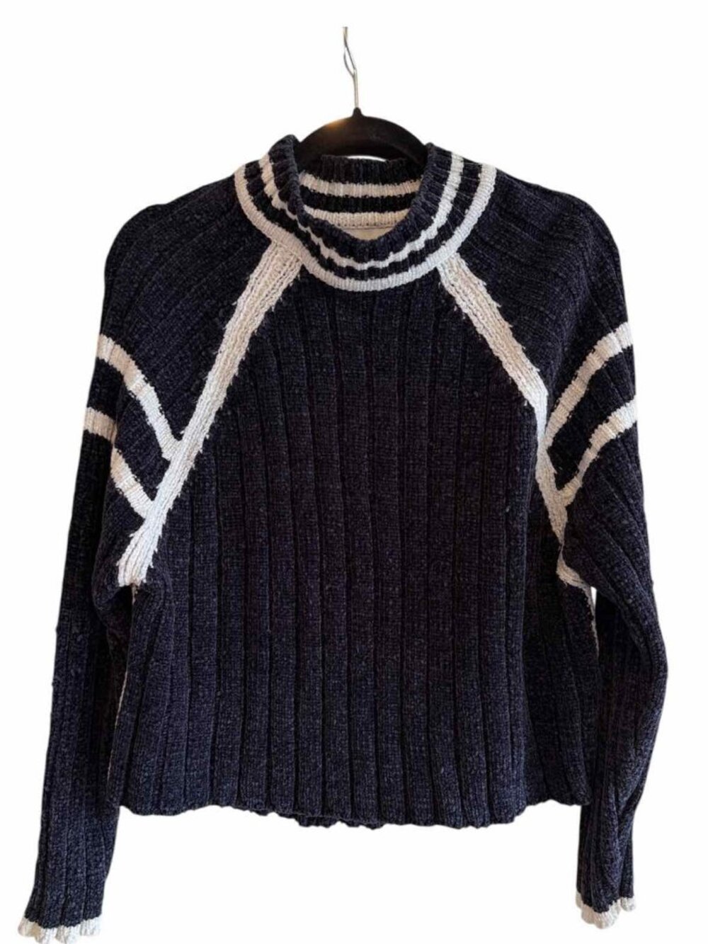 John + Jenn Navy and White Size L Sweater